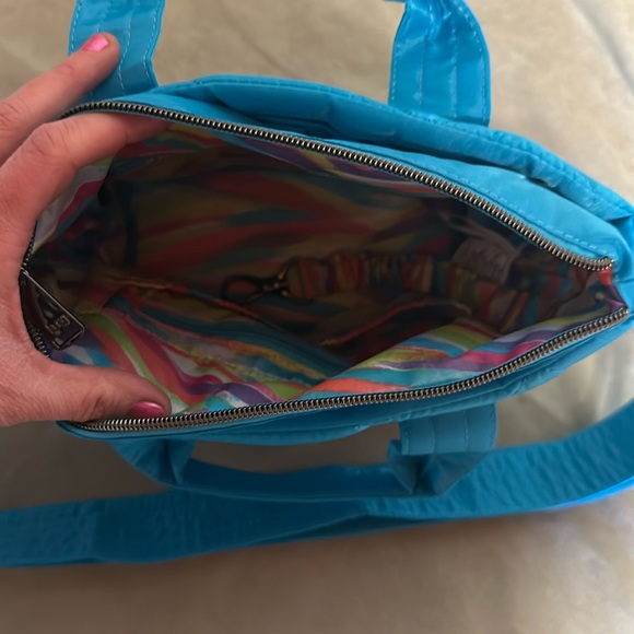 Lug Small Crossbody with Tote Handles - Dory Mini SKY BLUE - Picture 3 of 4